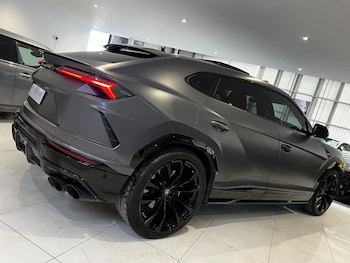 Used Lamborghini Urus 2018 for sale - 76259422: Photo