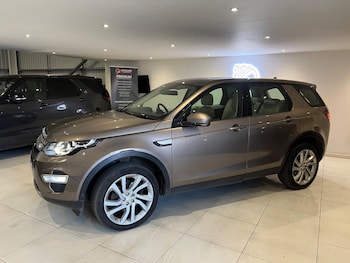 Used Land Rover Discovery Sport 2015 for sale - 76032307: Photo