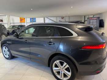 Used Jaguar F-Pace 2019 for sale - 75109294: Photo