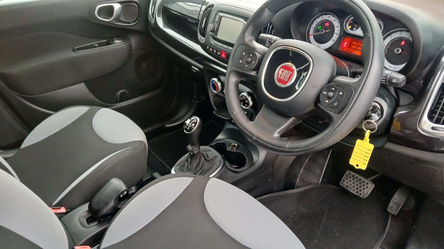 Used Fiat 500L 2014 for sale - 77819855: Photo 9