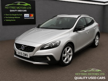 Used Volvo V40 Cross Country 2015 for sale - 79486263: Photo
