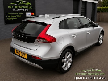 Used Volvo V40 Cross Country 2015 for sale - 79486263: Photo