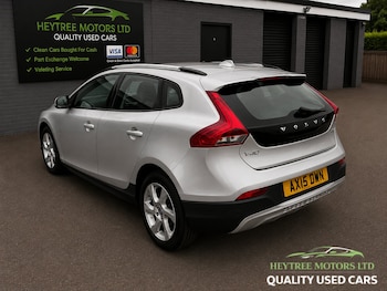 Used Volvo V40 Cross Country 2015 for sale - 79486263: Photo