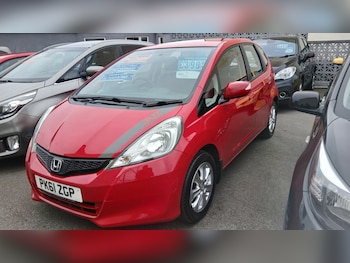 Used Honda Jazz 2011 for sale - 76206281: Photo 2