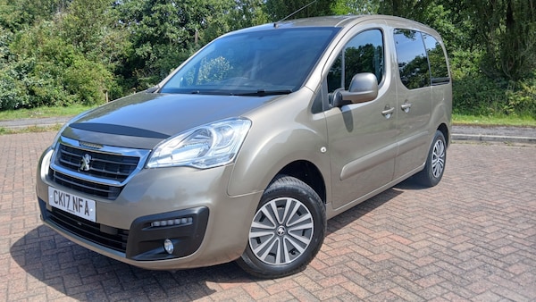 Used Peugeot Partner Tepee 2017 for sale - 75208325: Photo 2