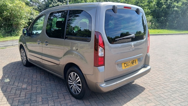 Used Peugeot Partner Tepee 2017 for sale - 75208325: Photo 6