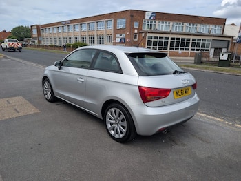 Used Audi A1 2011 for sale - 79057383: Photo