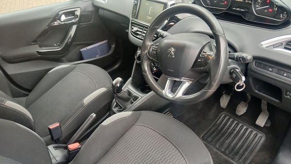 Used Peugeot 208 2016 for sale - 76287544: Photo 10