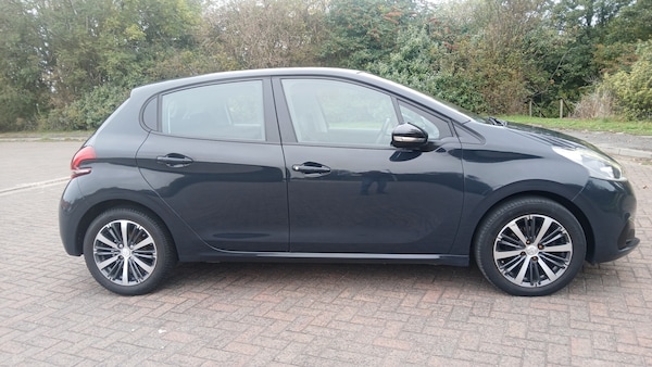Used Peugeot 208 2016 for sale - 76287544: Photo 3