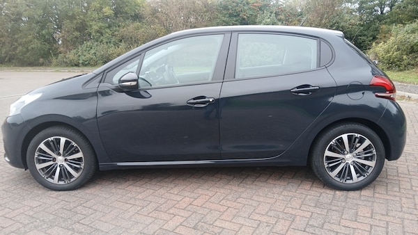 Used Peugeot 208 2016 for sale - 76287544: Photo 5