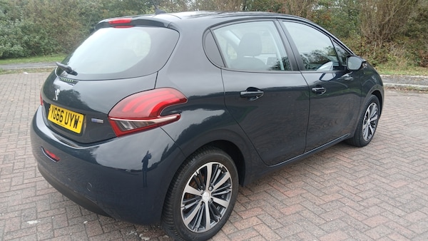 Used Peugeot 208 2016 for sale - 76287544: Photo 6
