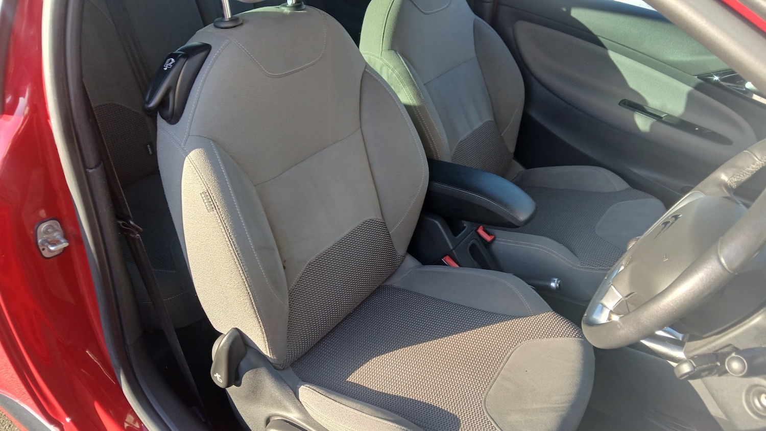 Used Citroen DS3 2014 for sale - 77732892: Photo 8