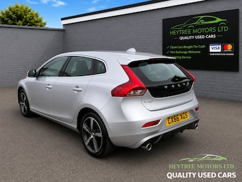 Used Volvo V40 2016 for sale - 79431809: Photo