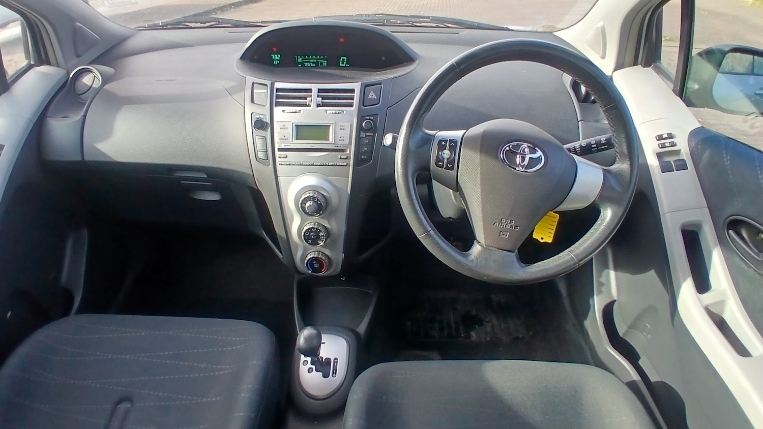 Used Toyota Yaris 2006 for sale - 76382479: Photo 9