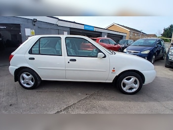 1997 (P) - 1.4 GHIA X 5DR 1997 P REG 35,000 MILES