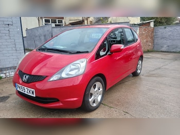 Used Honda Jazz 2009 for sale - 76149717: Photo 2