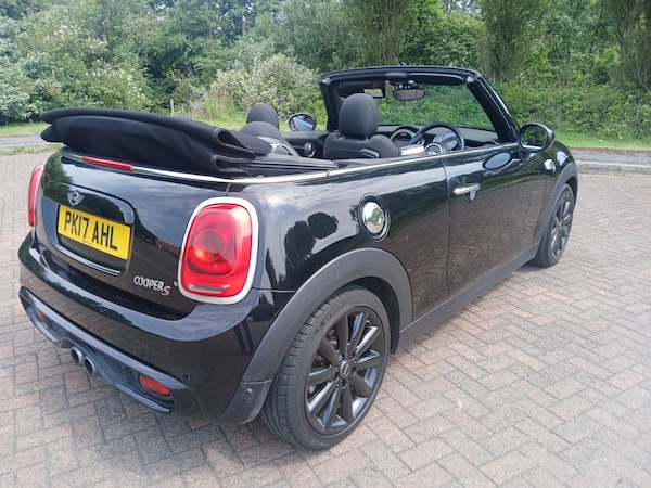 Used MINI Convertible 2017 for sale - 74855317: Photo 3