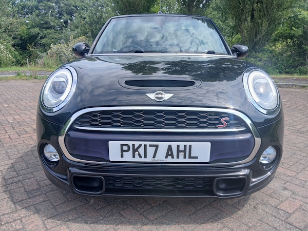Used MINI Convertible 2017 for sale - 74855317: Photo 7