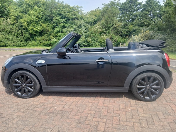 Used MINI Convertible 2017 for sale - 74855317: Photo 8