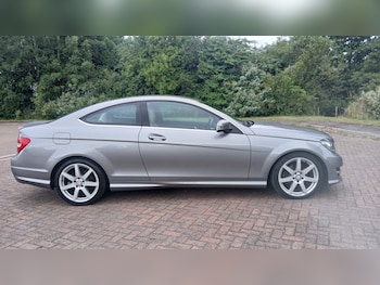 Used Mercedes-Benz C-Class 2011 for sale - 75239963: Photo