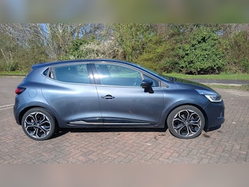Used Renault Clio 2017 for sale - 77946048: Photo