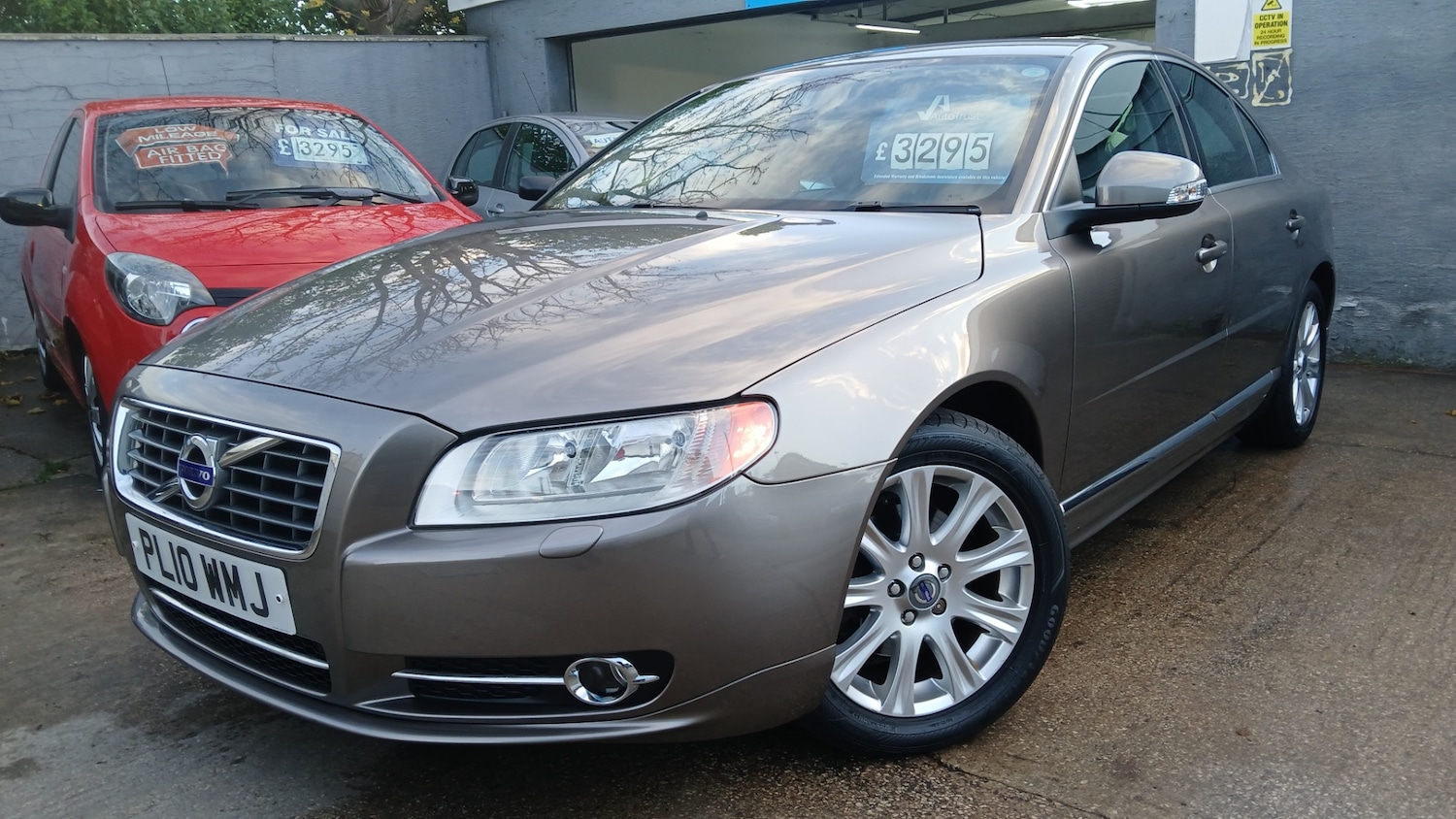 Used Volvo S80 2010 for sale - 76428320: Photo 2