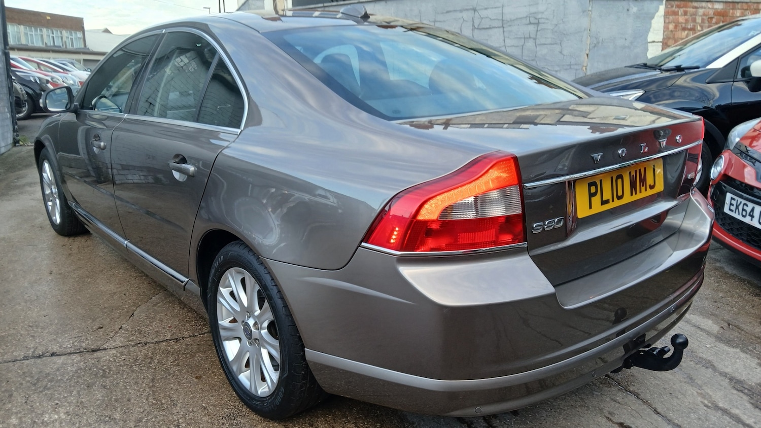 Used Volvo S80 2010 for sale - 76428320: Photo 8
