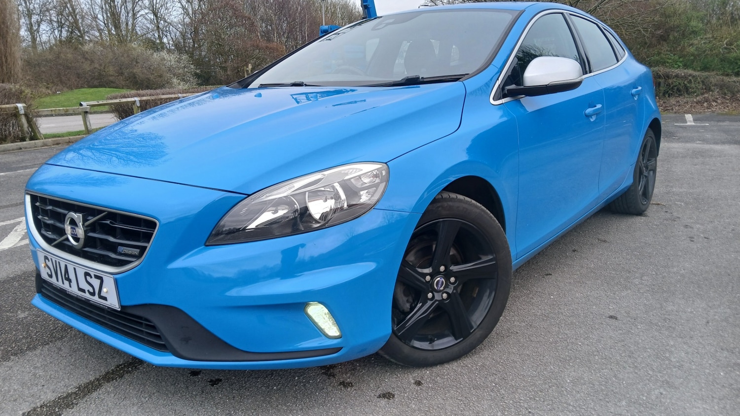 Used Volvo V40 2014 for sale - 77819972: Photo 2