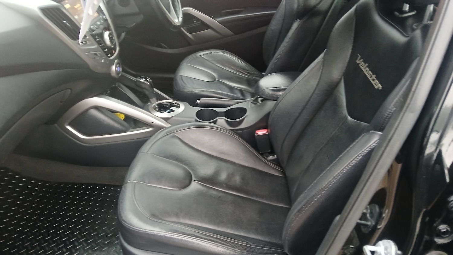 Used Hyundai Veloster 2013 for sale - 77116305: Photo 12