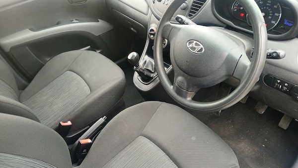 Used Hyundai i10 2012 for sale - 76287789: Photo 9