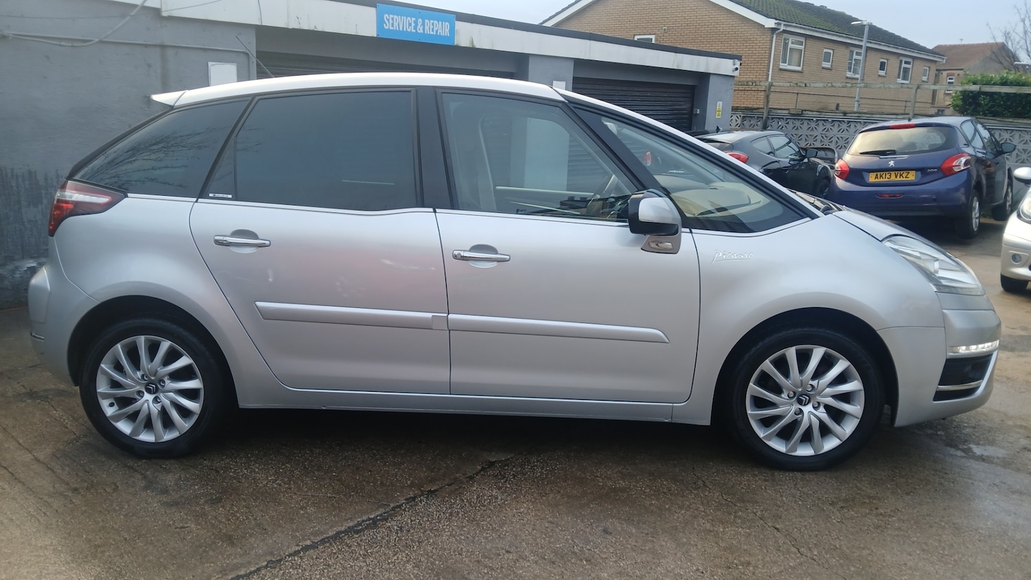 Used Citroen C4 Picasso 2011 for sale - 76722443: Photo 3