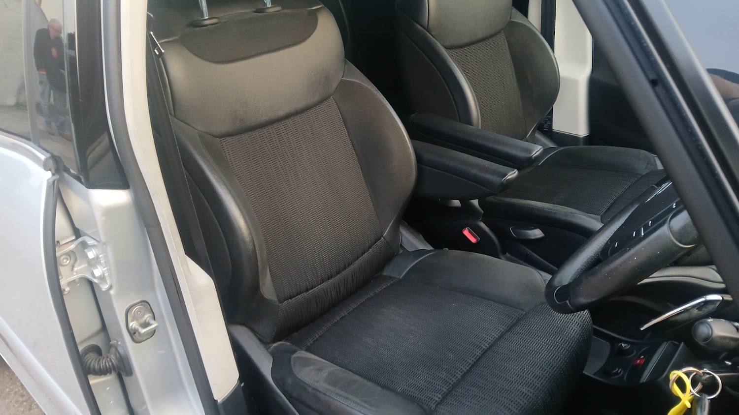 Used Citroen C4 Picasso 2011 for sale - 76722443: Photo 9