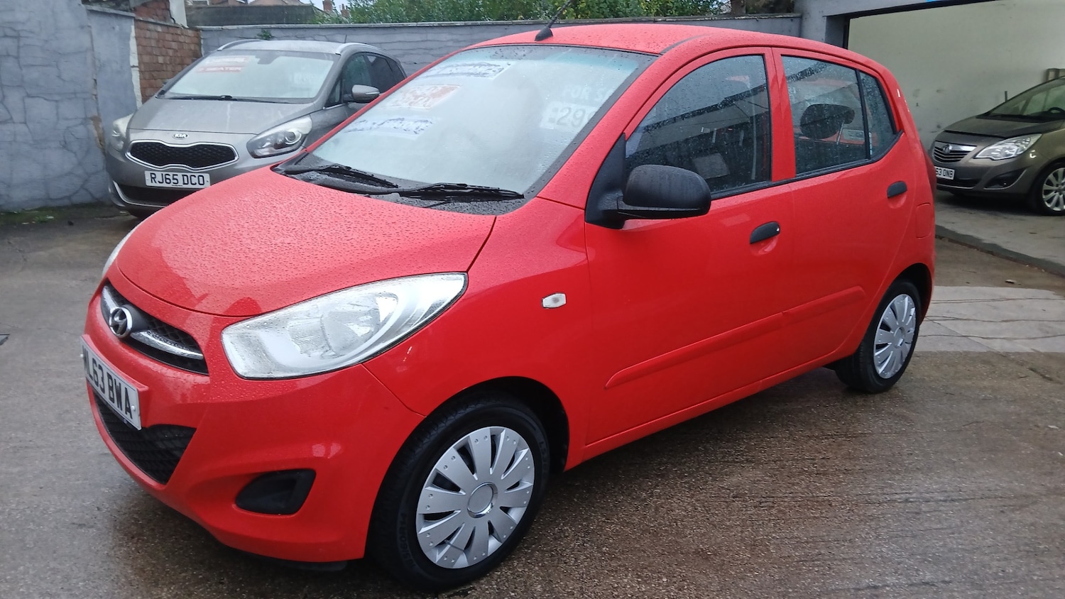 Used Hyundai i10 2013 for sale - 76893339: Photo 2