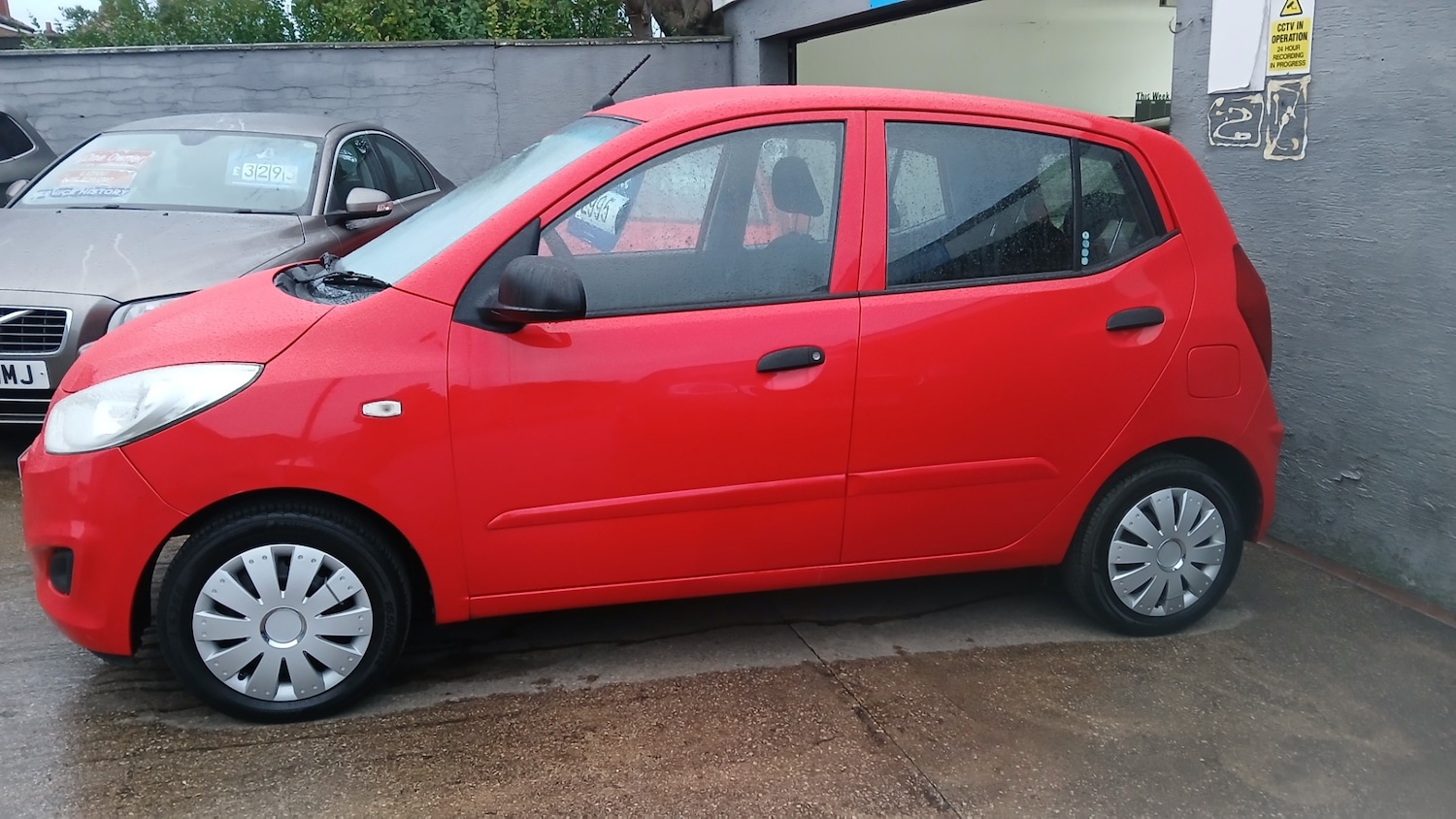 Used Hyundai i10 2013 for sale - 76893339: Photo 3