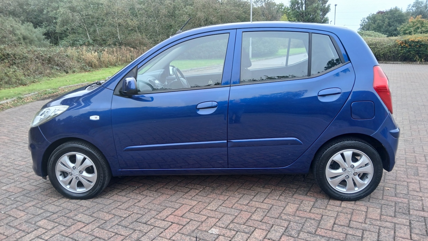 Used Hyundai i10 2013 for sale - 76102540: Photo 5