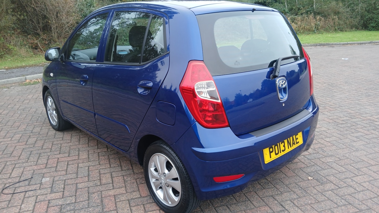 Used Hyundai i10 2013 for sale - 76102540: Photo 8