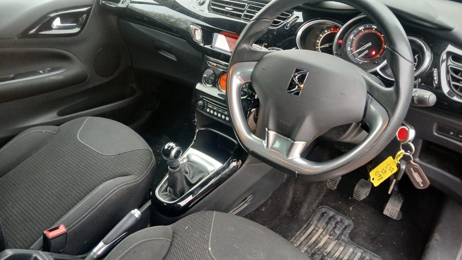 Used Citroen DS3 2013 for sale - 77061896: Photo 10