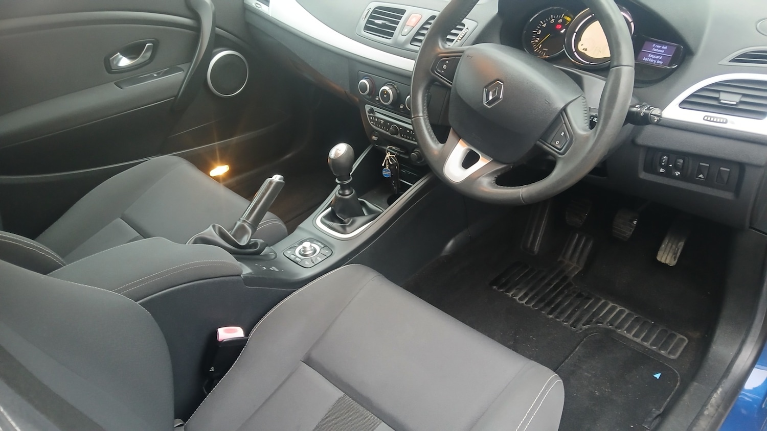 Used Renault Megane 2011 for sale - 77298448: Photo 9