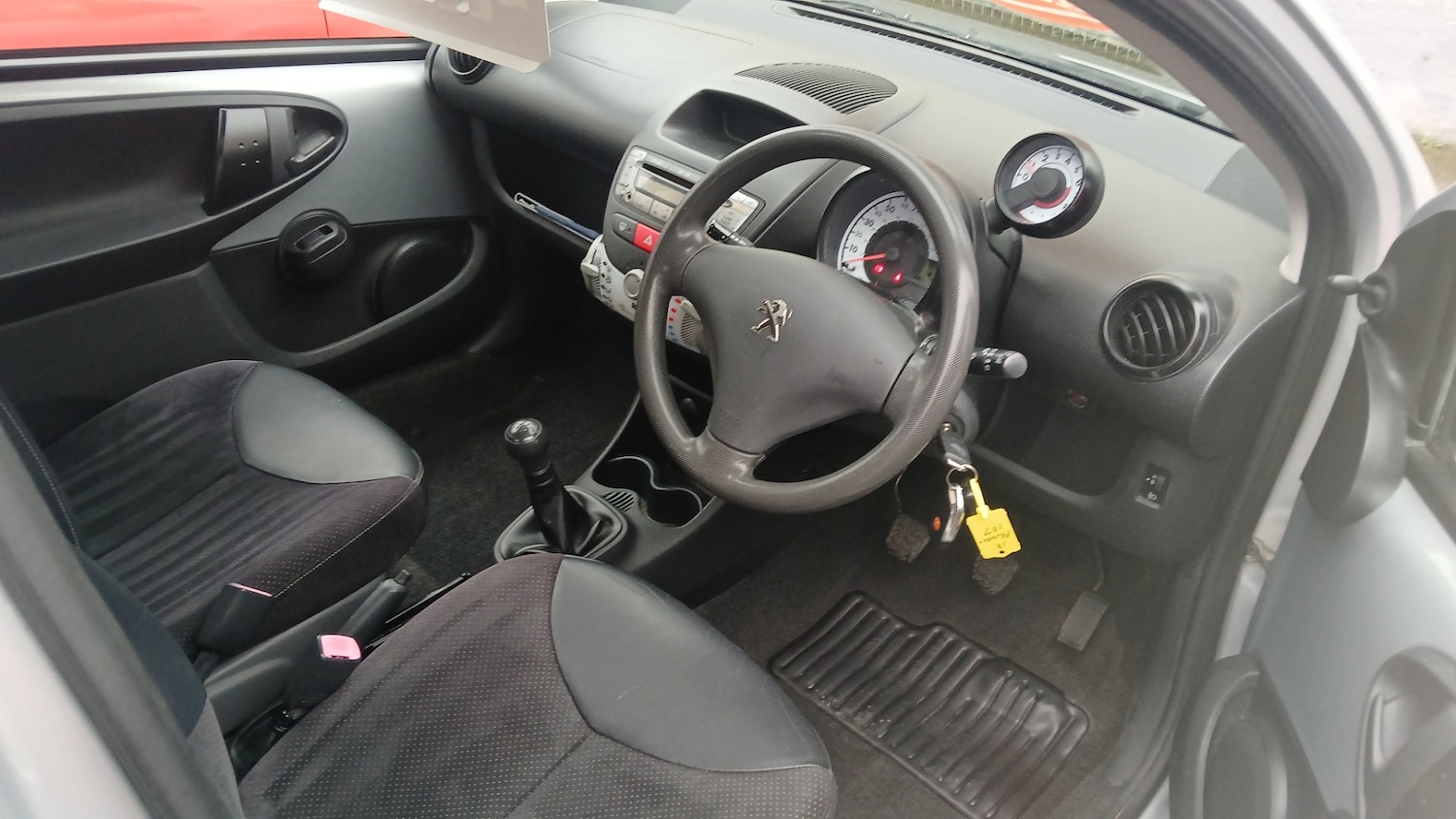 Used Peugeot 107 2013 for sale - 77807329: Photo 10