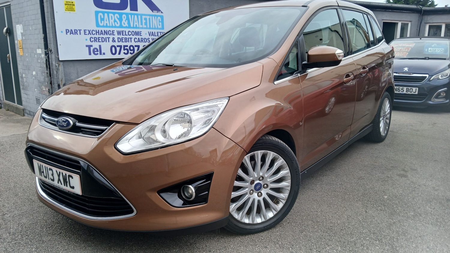 Used Ford Grand C-Max 2013 for sale - 76319110: Photo 2