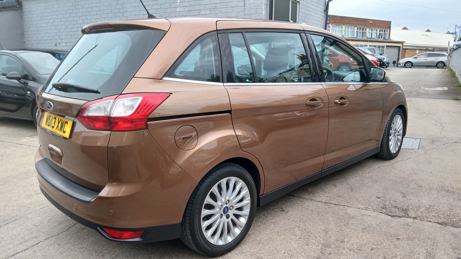 Used Ford Grand C-Max 2013 for sale - 76319110: Photo 6