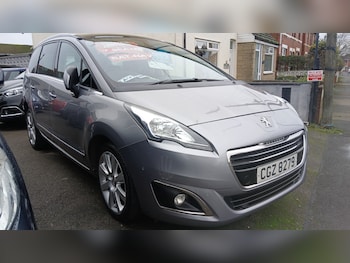 Used Peugeot 5008 2016 for sale - 76531258: Photo
