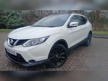 Used Nissan Qashqai 2015 for sale - 77490256: Photo