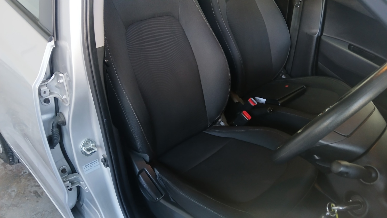 Used Hyundai i10 2017 for sale - 77224887: Photo 9