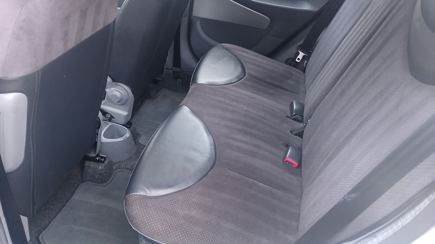 Used Toyota AYGO 2009 for sale - 76722521: Photo 10