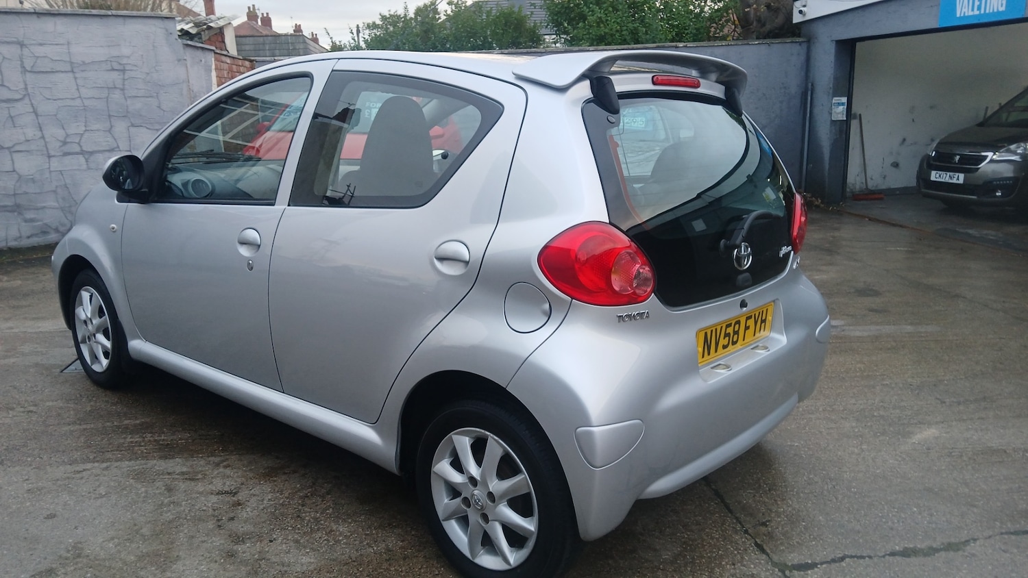 Used Toyota AYGO 2009 for sale - 76722521: Photo 8