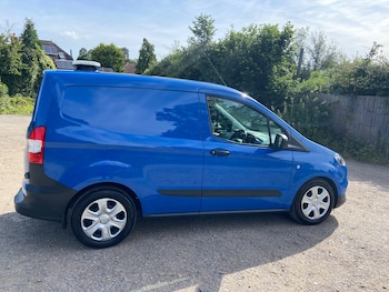 Used Ford Transit Courier 2020 for sale - 78932144: Photo