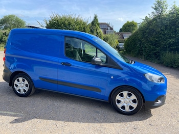 Used Ford Transit Courier 2020 for sale - 78932144: Photo