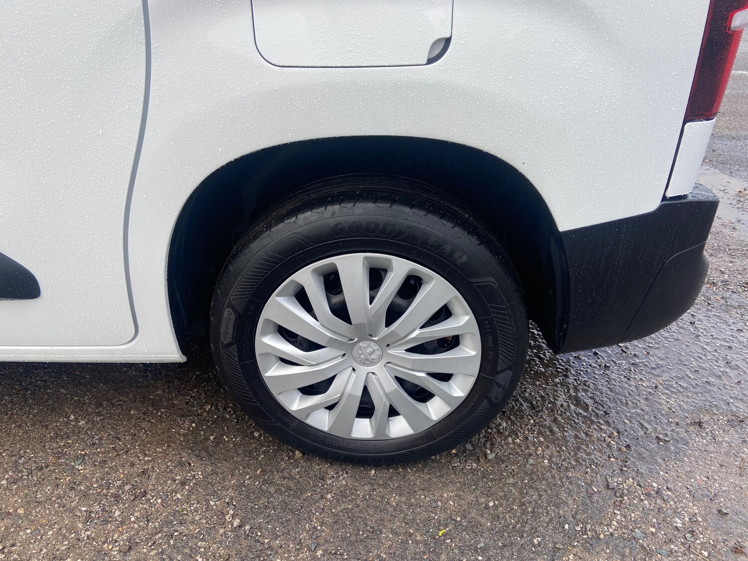 Used Peugeot Partner 2020 for sale - 76287935: Photo 11