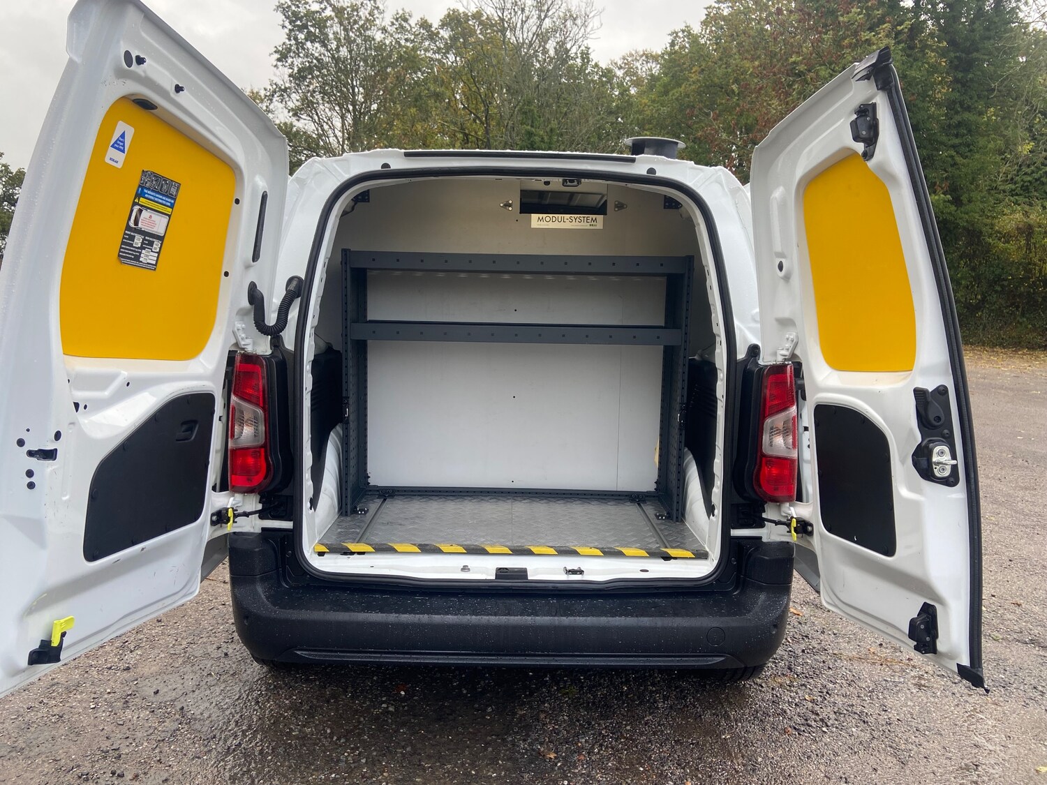 Used Peugeot Partner 2020 for sale - 76287935: Photo 9